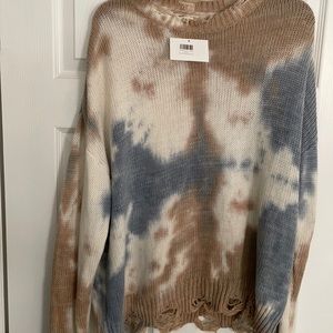 NWT BLUE/TAN Distressed top - MAIN STRIP BRAND